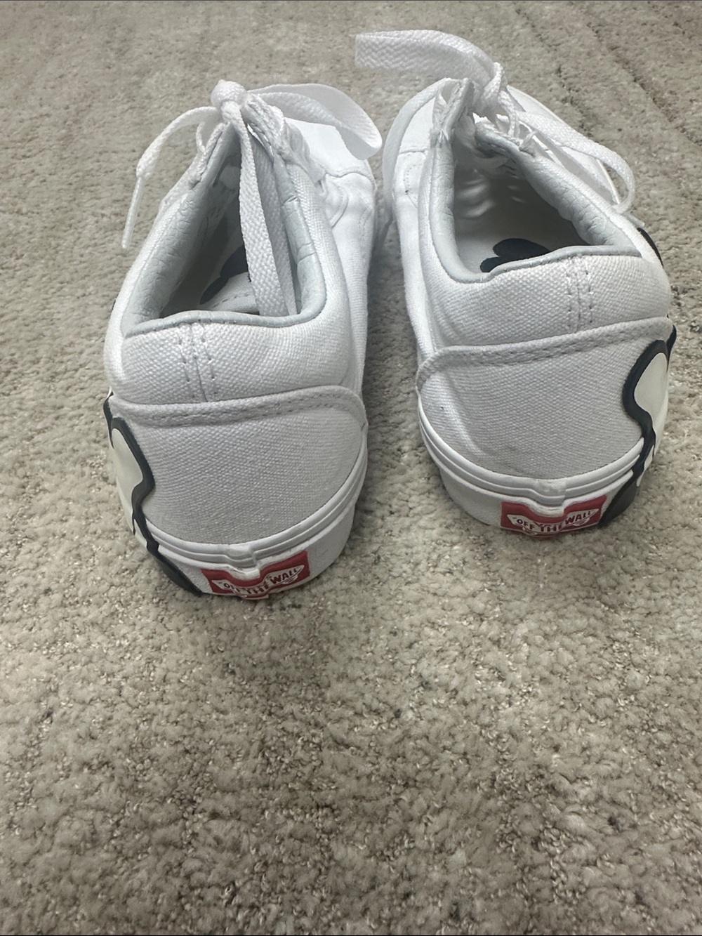 Disney x Vans Old Skool "Mickey Mouse Hand" Sneakers White Men’s 6 | Women’s 7.5 - Picture 3 of 9